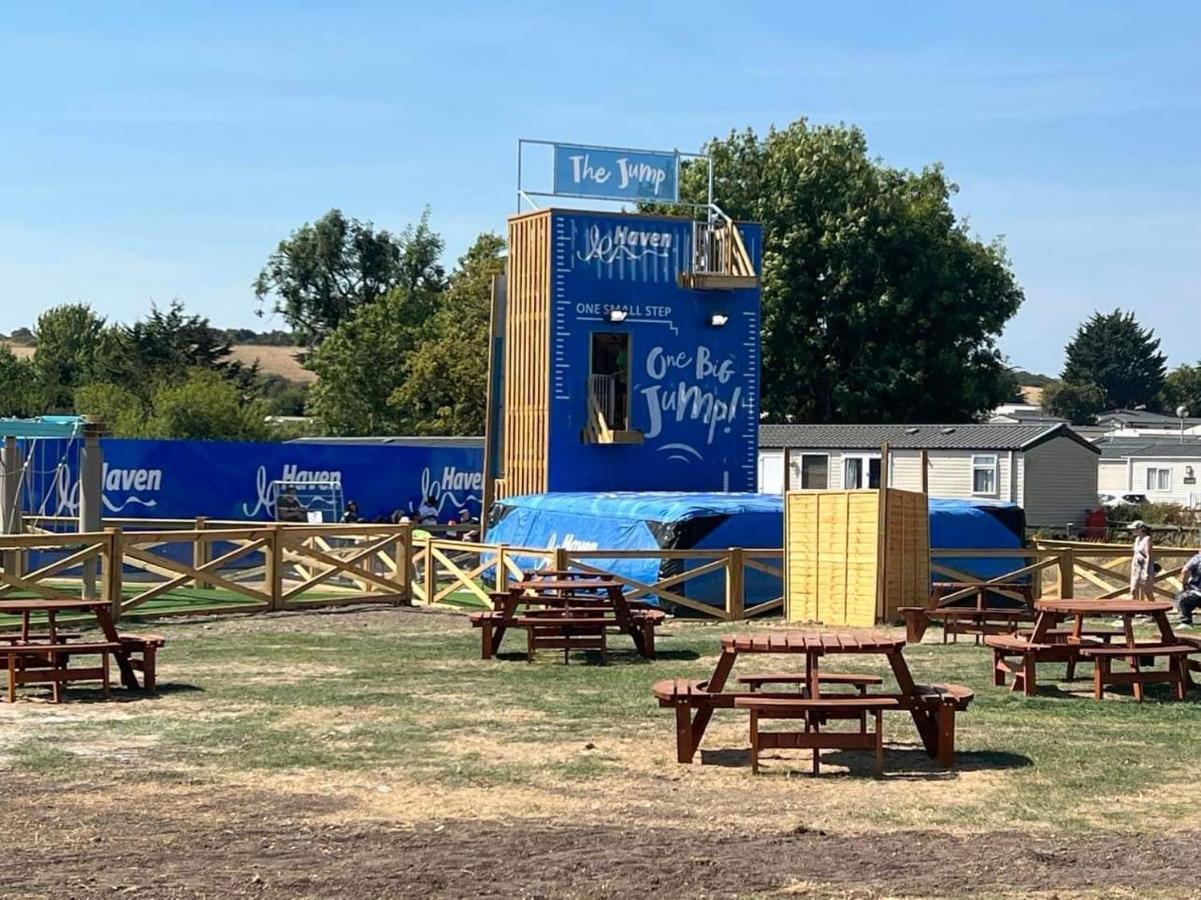 Weymouth Bay Hotel Preston  ภายนอก รูปภาพ