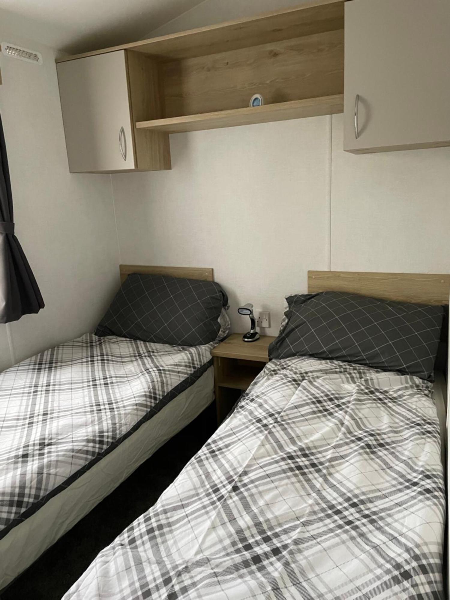 Weymouth Bay Hotel Preston  ภายนอก รูปภาพ